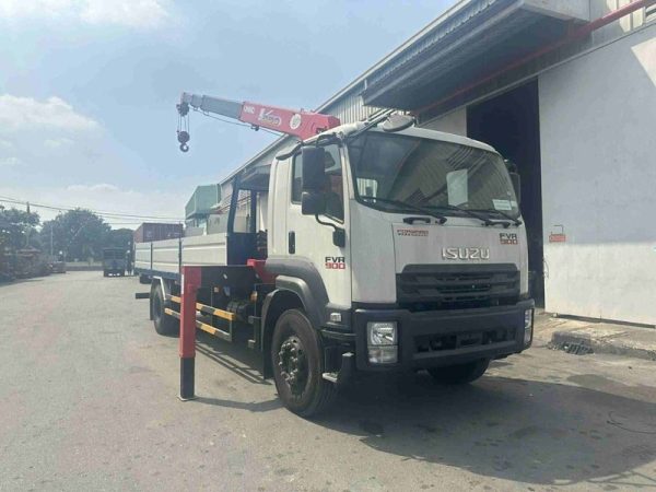 Isuzu FVR900 Gắn Cẩu Unic 5 Tấn 4 Khúc URV554K