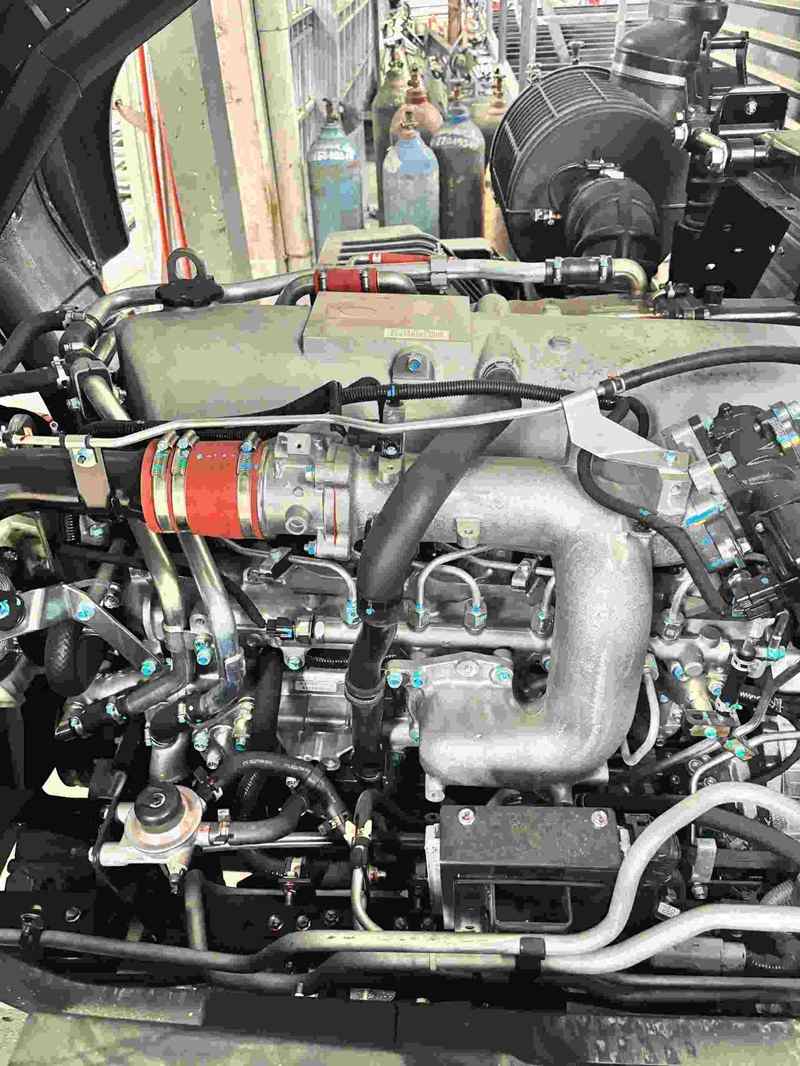 Động Cơ Isuzu FVR900 Gắn Cẩu Unic 5 Tấn 5 Khúc URV555K