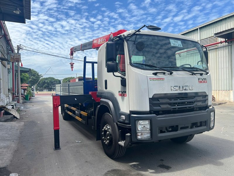Isuzu FVR900 Gắn Cẩu Unic 6 Tấn 5 Khúc URV635K