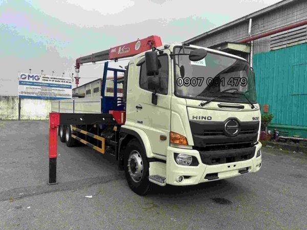 Hino 3 Chân Gắn Cẩu Unic 6 Tấn 5 Khúc URV635