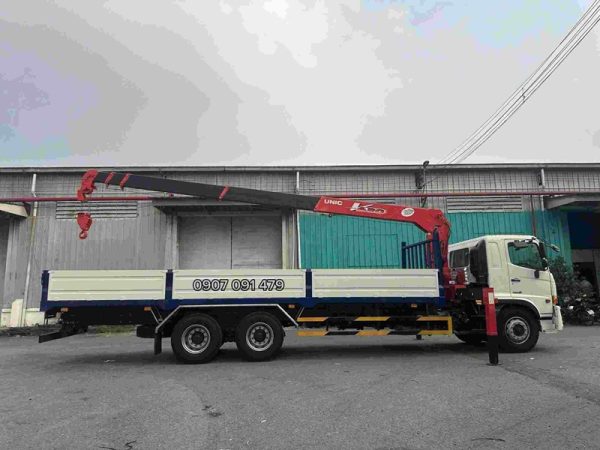 Hino 3 Chân Gắn Cẩu Unic 6 Tấn 5 Khúc URV635