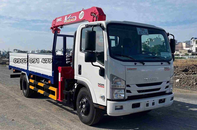 Isuzu NQR550 Gắn Cẩu 3 Tấn 5 Khúc Unic URV375K Isuzu NQR550 Gắn Cẩu 3 Tấn 5 Khúc Unic URV375K