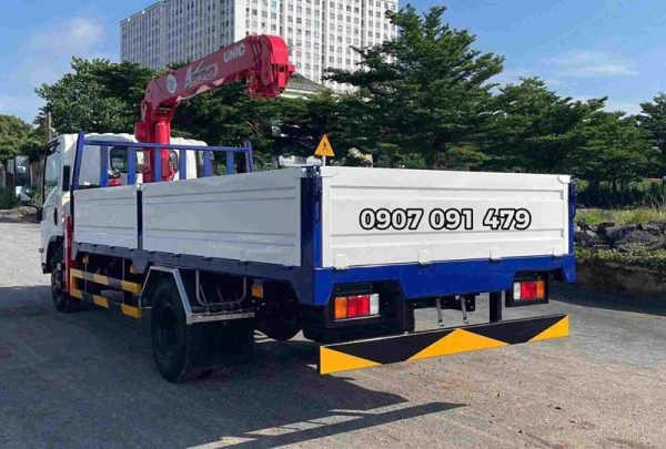 Isuzu NQR550 Gắn Cẩu 3 Tấn 5 Khúc Unic URV375K