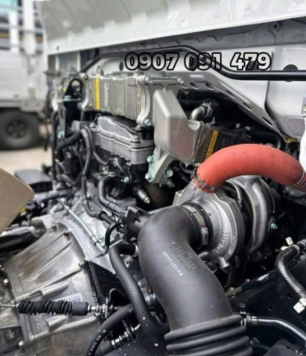 Động Cơ Isuzu NQR550 Gắn Cẩu 3 Tấn 5 Khúc Unic URV375K