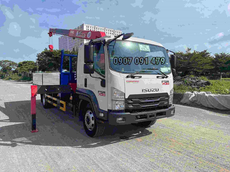 Xe Tải Isuzu FSR700 Gắn Cẩu Unic 3 Tấn 4 Khúc