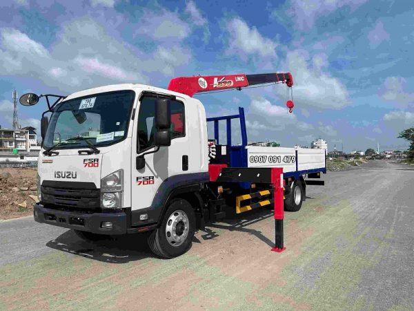 Xe Tải Isuzu FSR700 Gắn Cẩu Unic 3 Tấn 4 Khúc