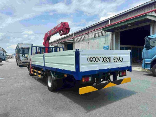 Xe Tải Isuzu FSR700 Gắn Cẩu Unic 5 Tấn 4 Khúc