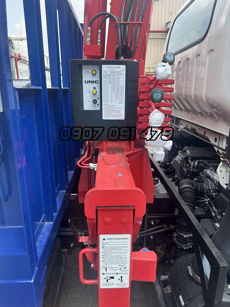 Isuzu NPR350 2 Tấn 5 Gắn Cẩu Unic 3 Tấn 4 khúc