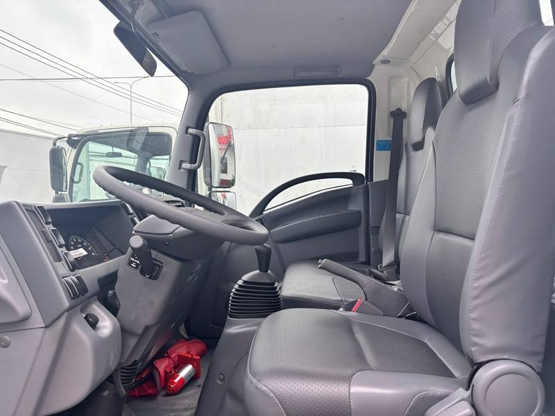 nôi thất isuzu qkr270