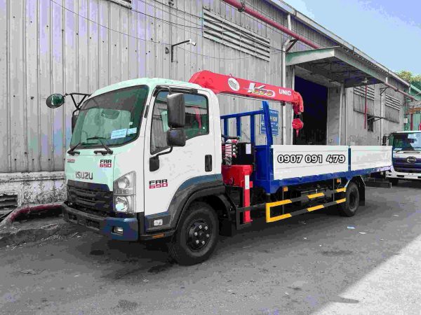 Xe Tải Isuzu FRR650 Gắn Cẩu Unic 3 Tấn 4 Khúc
