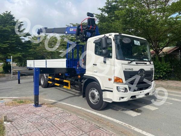 Tổng Quan Hino 15 tấn FL Gắn Cẩu 7 Tấn