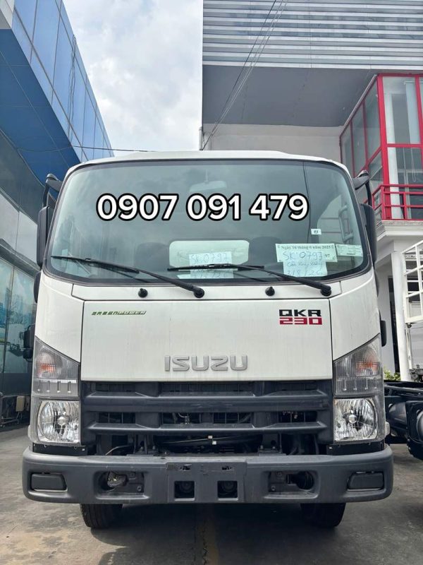 Ngoại thất Isuzu QKR230