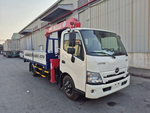 Tổng quan Hino XZU720L gắn cẩu Unic 376