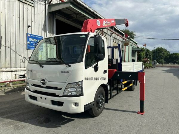 XZU720L Gắn cẩu Unic 375