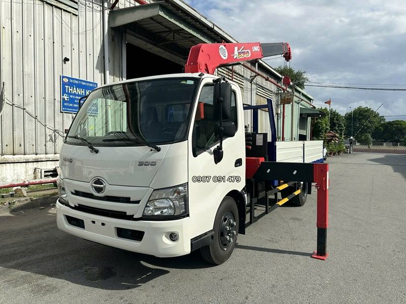 XZU720L Gắn cẩu Unic 375